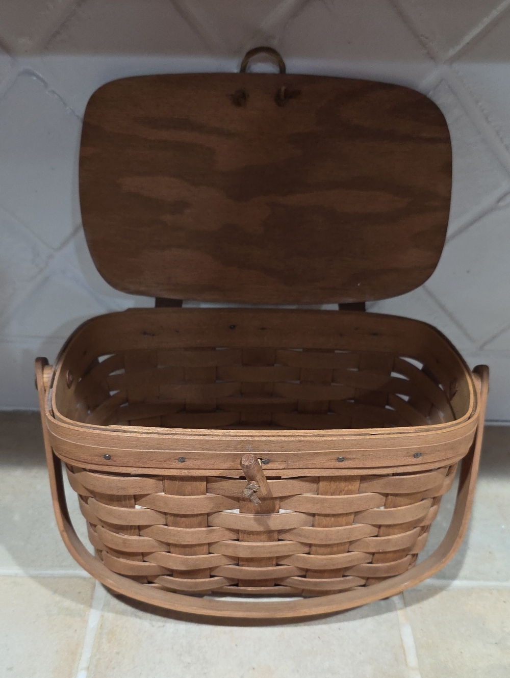 Longaberger Small Natural Brown Woven Basket Lid Picnic Style Toggle Closure